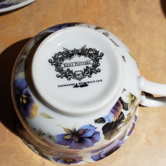 African Violet tea and coffee set - Picture 7 of 7